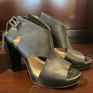 Gianni Bini Black Platform High Heel